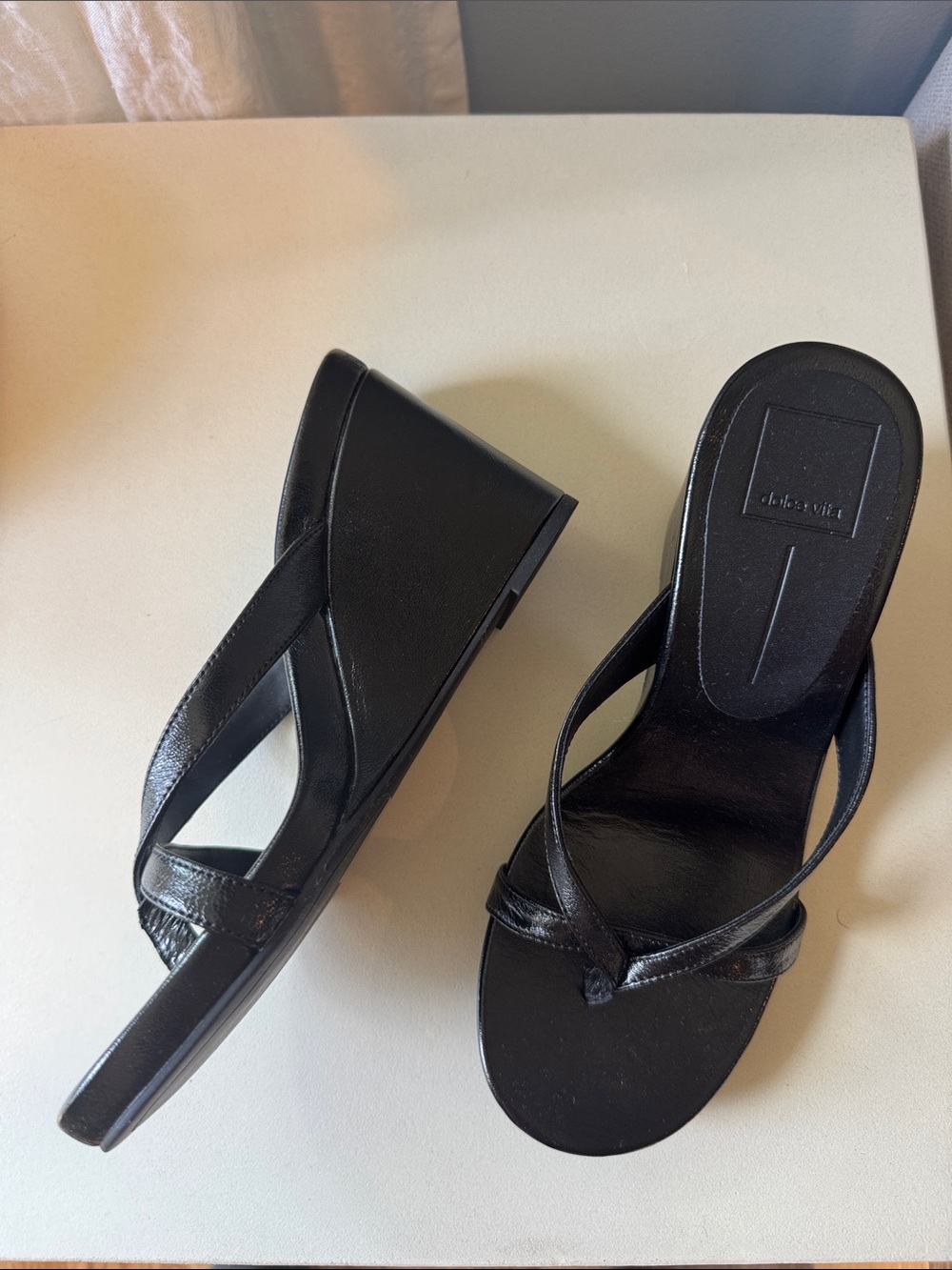 New Dolce Vita black leather Helan wedge sandals size 7
